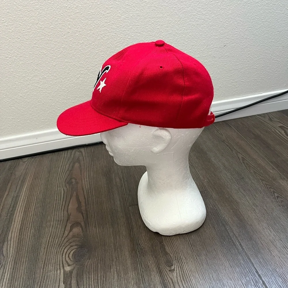 OTTO Red Cap with White Label - Picture 2 of 11